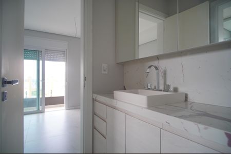 Apartamento à venda com 140m², 3 quartos e 2 vagasBanheiro da Suíte 2 e 3