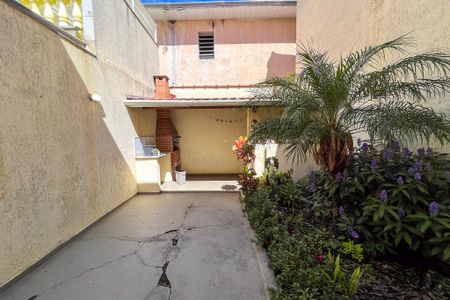 Casa para alugar com 250m², 2 quartos e 1 vagaQuintal