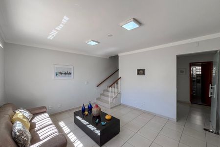 Casa para alugar com 250m², 2 quartos e 1 vagaSala