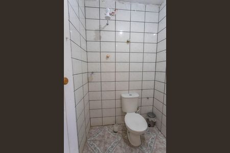 Banheiro  de casa para alugar com 1 quarto, 30m² em Taboão, Diadema