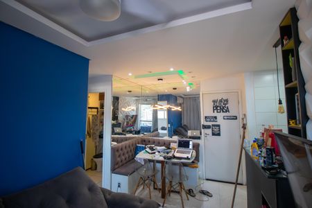 Sala de apartamento à venda com 2 quartos, 44m² em Irajá, Rio de Janeiro