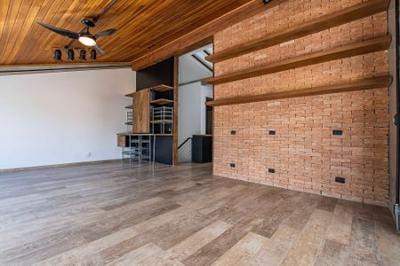 Sala de casa à venda com 3 quartos, 180m² em Vila Madalena, São Paulo