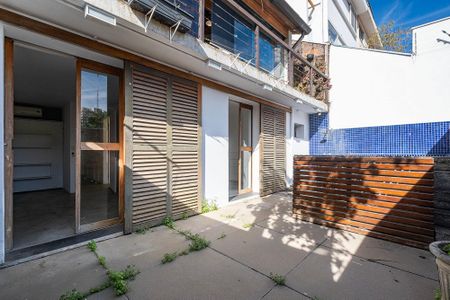 Casa para alugar com 180m², 3 quartos e 2 vagasQuintal