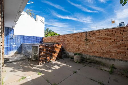 Casa para alugar com 180m², 3 quartos e 2 vagasQuintal