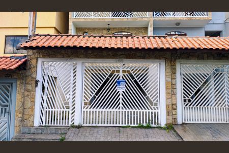 Casa à venda com 221m², 3 quartos e 4 vagasFachada