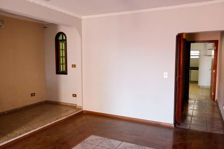 Casa à venda com 221m², 3 quartos e 4 vagassala