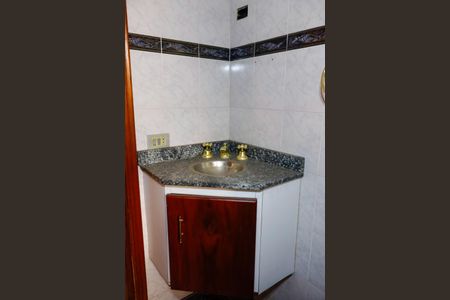 Casa à venda com 221m², 3 quartos e 4 vagasBanheiro