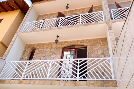 Casa à venda com 221m², 3 quartos e 4 vagasFachada