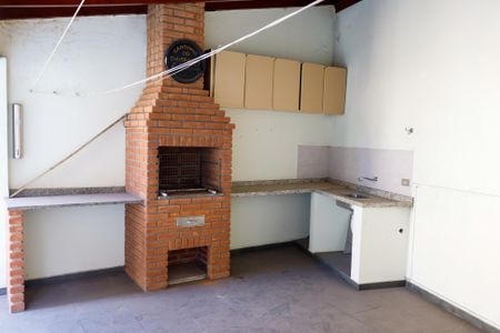 Casa à venda com 221m², 3 quartos e 4 vagasÁrea comum - Churrasqueira