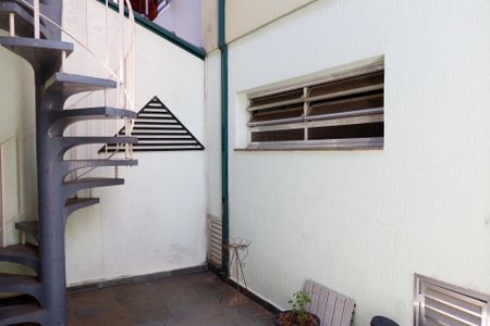 Casa à venda com 221m², 3 quartos e 4 vagasQuintal
