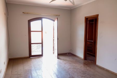 Casa à venda com 221m², 3 quartos e 4 vagasQuarto 3 - Suíte