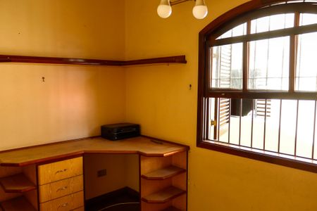 Casa à venda com 221m², 3 quartos e 4 vagasQuarto 2