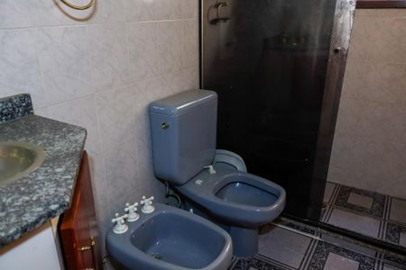 Casa à venda com 221m², 3 quartos e 4 vagasBanheiro