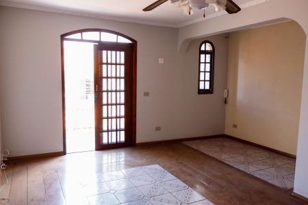 sala de casa para alugar com 3 quartos, 221m² em Jardim das Flores, Osasco