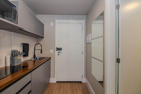 Cozinha de kitnet/studio à venda com 1 quarto, 27m² em Passo D’areia, Porto Alegre