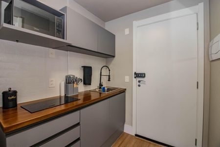 Cozinha de kitnet/studio à venda com 1 quarto, 27m² em Passo D’areia, Porto Alegre