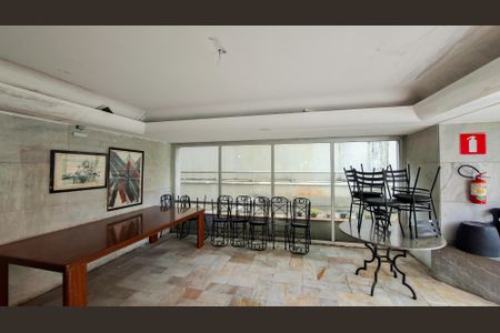 Apartamento à venda com 37m², 1 quarto e 1 vaga Apartamento à venda com 37m², 1 quarto e 1 vagaÁrea comum - Salão de festas