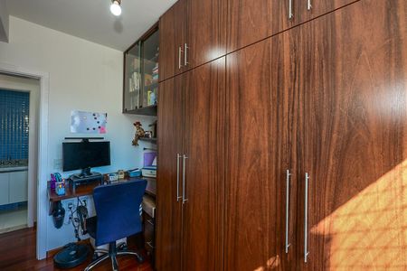 Apartamento à venda com 71m², 2 quartos e 2 vagasQuarto