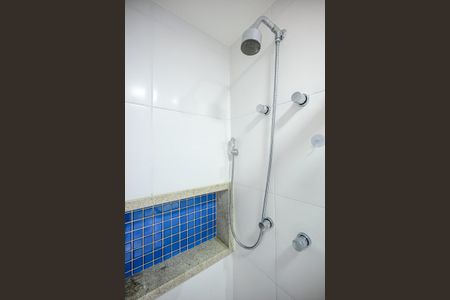 Apartamento à venda com 71m², 2 quartos e 2 vagasChuveiro da Suíte