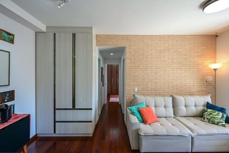 Apartamento à venda com 71m², 2 quartos e 2 vagasSala