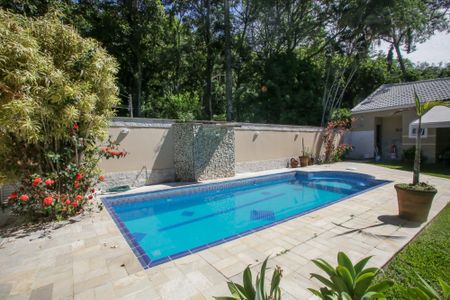 Casa para alugar com 322m², 4 quartos e 3 vagasPiscina