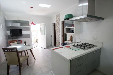 Casa para alugar com 322m², 4 quartos e 3 vagasCozinha