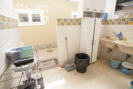 Casa para alugar com 322m², 4 quartos e 3 vagasÁrea de Serviço