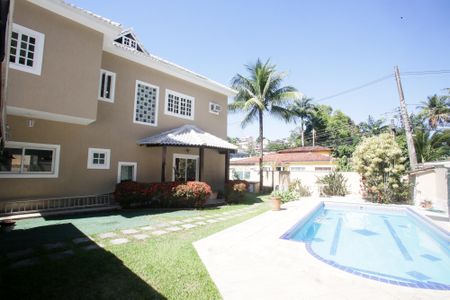 Casa para alugar com 322m², 4 quartos e 3 vagasPiscina