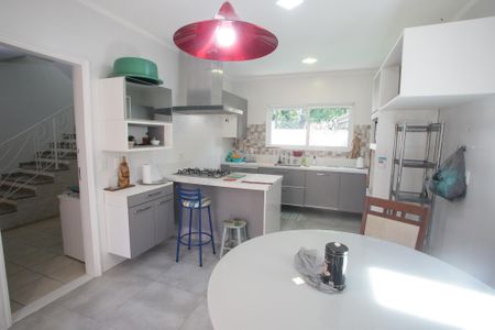 Casa para alugar com 322m², 4 quartos e 3 vagasCozinha