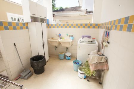 Casa para alugar com 322m², 4 quartos e 3 vagasÁrea de Serviço