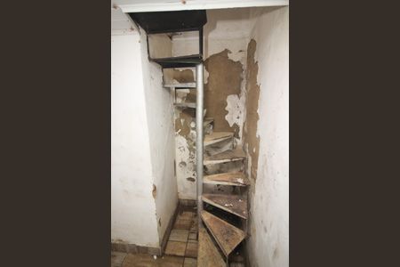 Casa à venda com 117m², 3 quartos e 1 vagaEscada