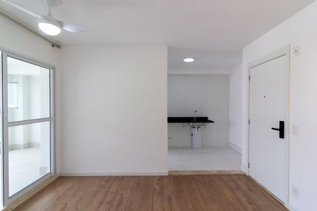 Sala de apartamento para alugar com 2 quartos, 72m² em Jardim Caravelas, São Paulo