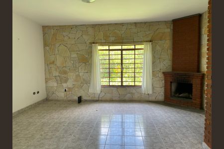 Sala de casa para alugar com 3 quartos, 5314m² em Rio Cotia, Cotia
