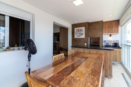 Apartamento à venda com 69m², 2 quartos e 1 vaga Apartamento à venda com 69m², 2 quartos e 1 vagaVaranda Gourmet