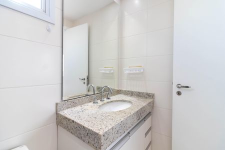 Apartamento à venda com 69m², 2 quartos e 1 vaga Apartamento à venda com 69m², 2 quartos e 1 vagaBanheiro da Suíte
