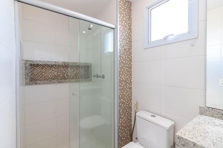 Apartamento à venda com 69m², 2 quartos e 1 vaga Apartamento à venda com 69m², 2 quartos e 1 vagaBanheiro da Suíte