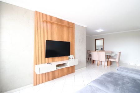 Apartamento para alugar com 90m², 3 quartos e 1 vagaSala