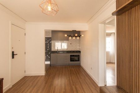 Sala de apartamento para alugar com 2 quartos, 56m² em Água Verde, Curitiba