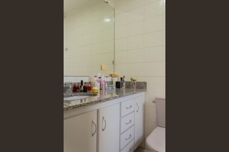 Apartamento à venda com 120m², 4 quartos e 4 vagasBanheiro da Suíte 2