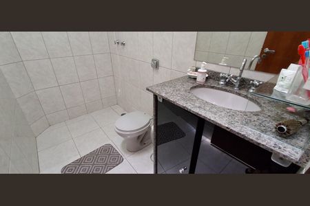 Casa à venda com 192m², 2 quartos e 2 vagasBanheiro Social 