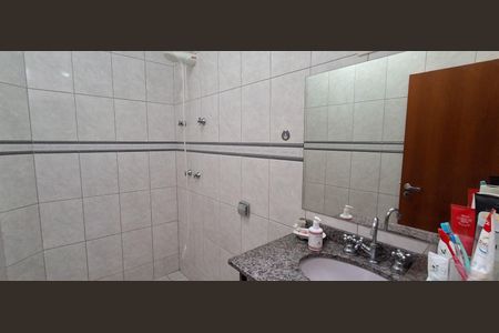 Casa à venda com 192m², 2 quartos e 2 vagasBanheiro Social 