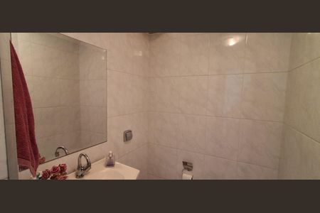 Casa à venda com 192m², 2 quartos e 2 vagasLavabo 