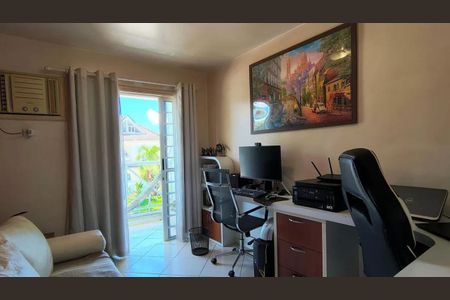 Casa à venda com 4 quartos, 140m² em Vargem Pequena, Rio de Janeiro