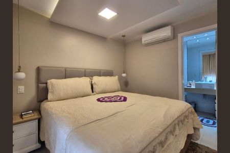 Casa de condomínio à venda com 255m², 4 quartos e 2 vagasSuíte 4