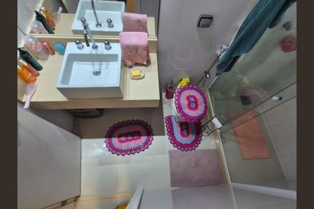 Casa de condomínio à venda com 255m², 4 quartos e 2 vagasBanheiro Suíte 3