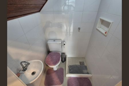 Casa de condomínio à venda com 255m², 4 quartos e 2 vagasLavabo 2