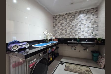 Casa de condomínio à venda com 255m², 4 quartos e 2 vagasÁrea de Serviço