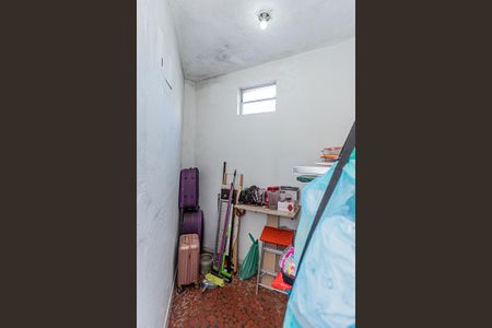 Casa à venda com 50m², 4 quartos e 1 vagaDepósito