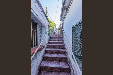 Casa à venda com 50m², 4 quartos e 1 vagaEscada