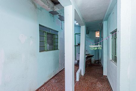 Casa à venda com 50m², 4 quartos e 1 vagaÁrea de Serviço e quintal